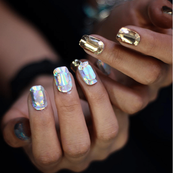 12 Pretty And Pinterest Worthy Nail Ideas To Sparkle At Your Next Party The Singapore Women S Weekly