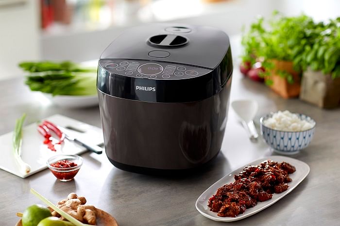 https://media.womensweekly.com.sg/public/2019/11/Stylish-And-Time-Saving-Kitchen-Appliances-Perfect-For-Busy-Women.jpg?compress=true&quality=80&w=480&dpr=2.6