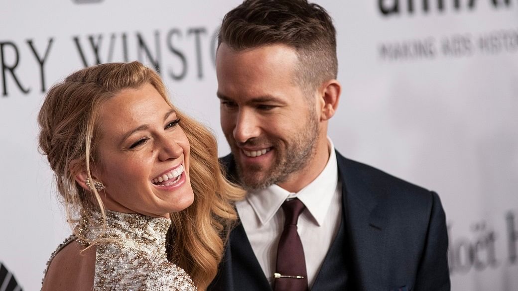 Blake Lively Lets Ryan Reynolds Dye Her Hair At Home (Plus Expert Tips To  Do It Yourself) - The Singapore Women's Weekly