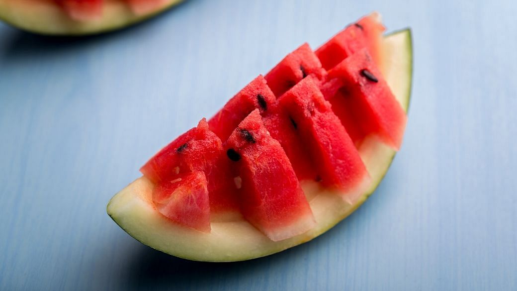 clever fruit cutting hacks watermelon