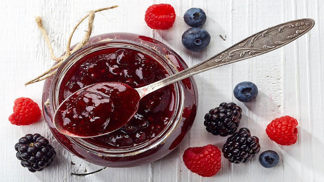 How To Make Berry Jam - The Singapore Women's Weekly