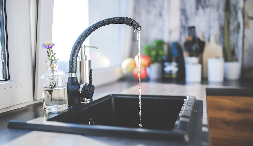 5 Tips On Choosing The Right Kitchen Sink - The Singapore Women&#39;s Weekly