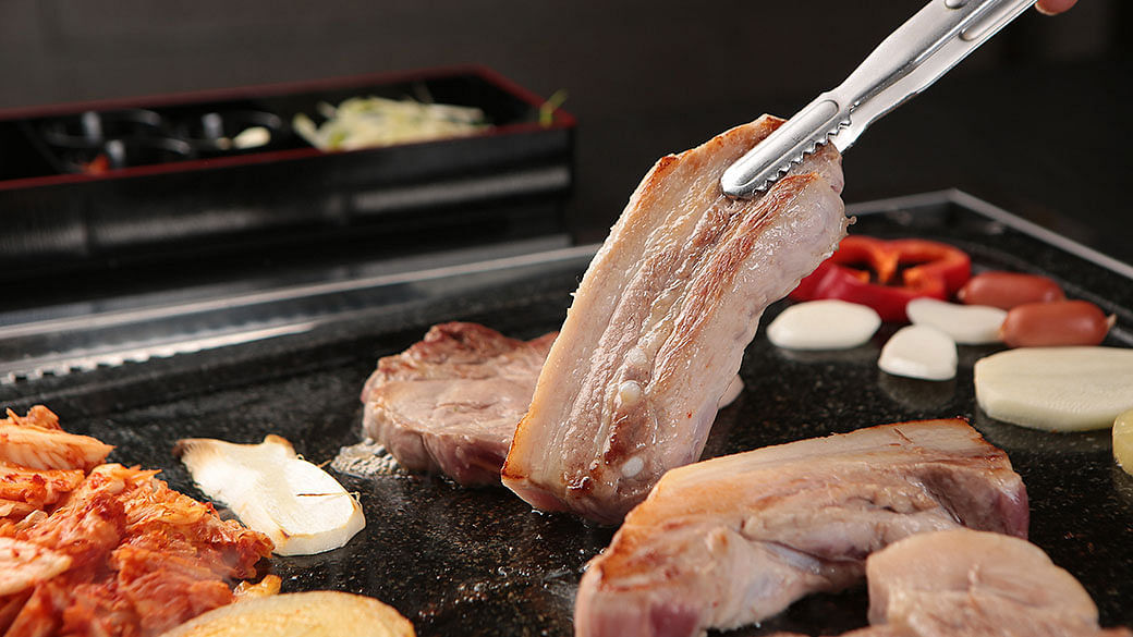 8 Traditions And Customs You Didn't Know About Korean BBQ - The Singapore  Women's Weekly