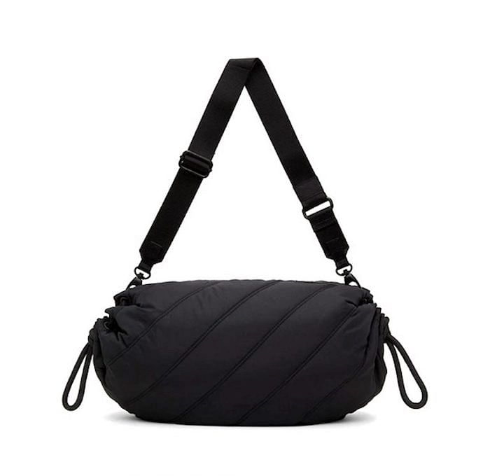 Pin by 🥀 on Jennie Kim  Womens designer bags, Fancy bags