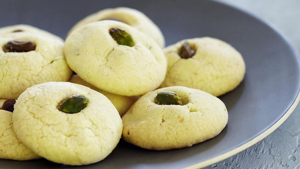 Pistachio Shortbread Mounds - The Singapore Women's Weekly