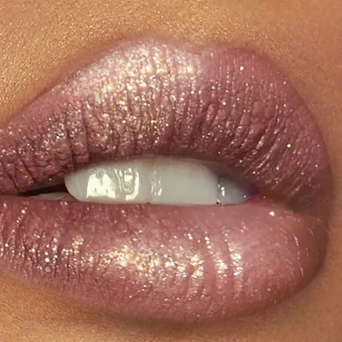 Dreamdust: Loose Glitter For Lips & Cheeks