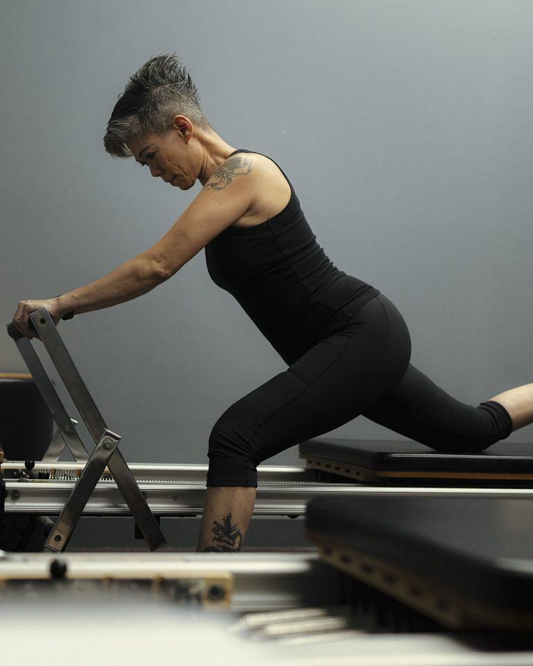 A Guide to Reformer Pilates, the Celeb-Favorite Workout for Low-Impact Body  Sculpting