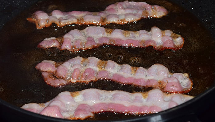 5 Unhealthy Cooking Mistakes We Make With Bacon_2