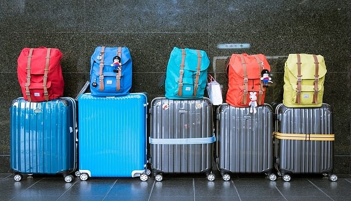 10 Hacks For Stress-Free Travel_Luggage