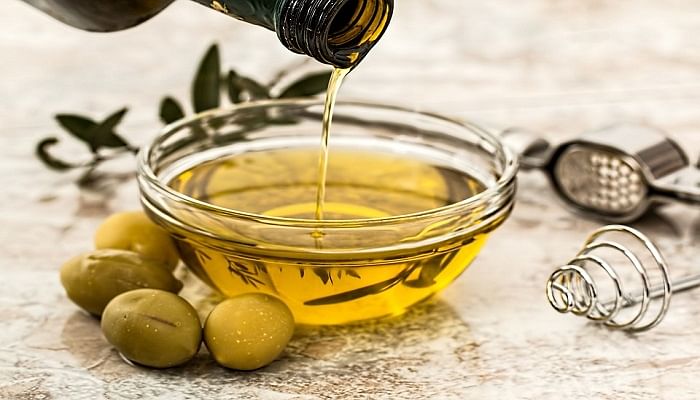 10 Ingredients You Can Use To Clean Your Home_OliveOil
