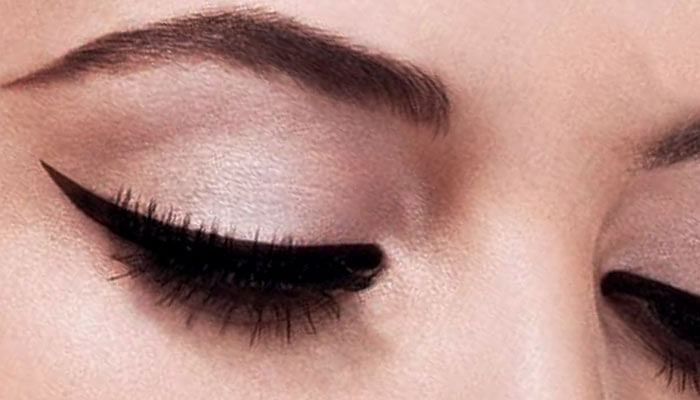 5-easy-hacks-for-perfect-eyeliner_featured-image
