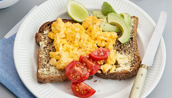 Make-at-work-microwave-scrambled-eggs-on-toast