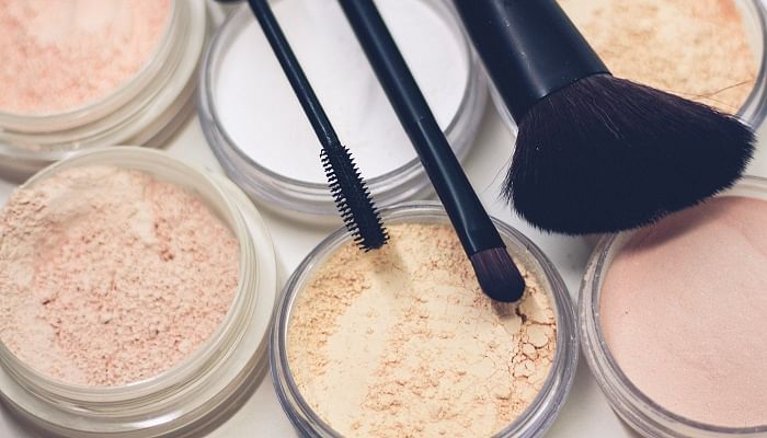 7 Setting Powders To Use For Glowy Skin